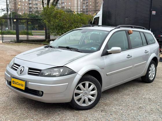 RENAULT MEGANE 1.6 DYNAMIQUE GRAND TOUR 16V FLEX 4P MANUAL RENAULT MEGANE 1.6 DYNAMIQUE GRAND TOUR 16V FLEX 4P MANUAL